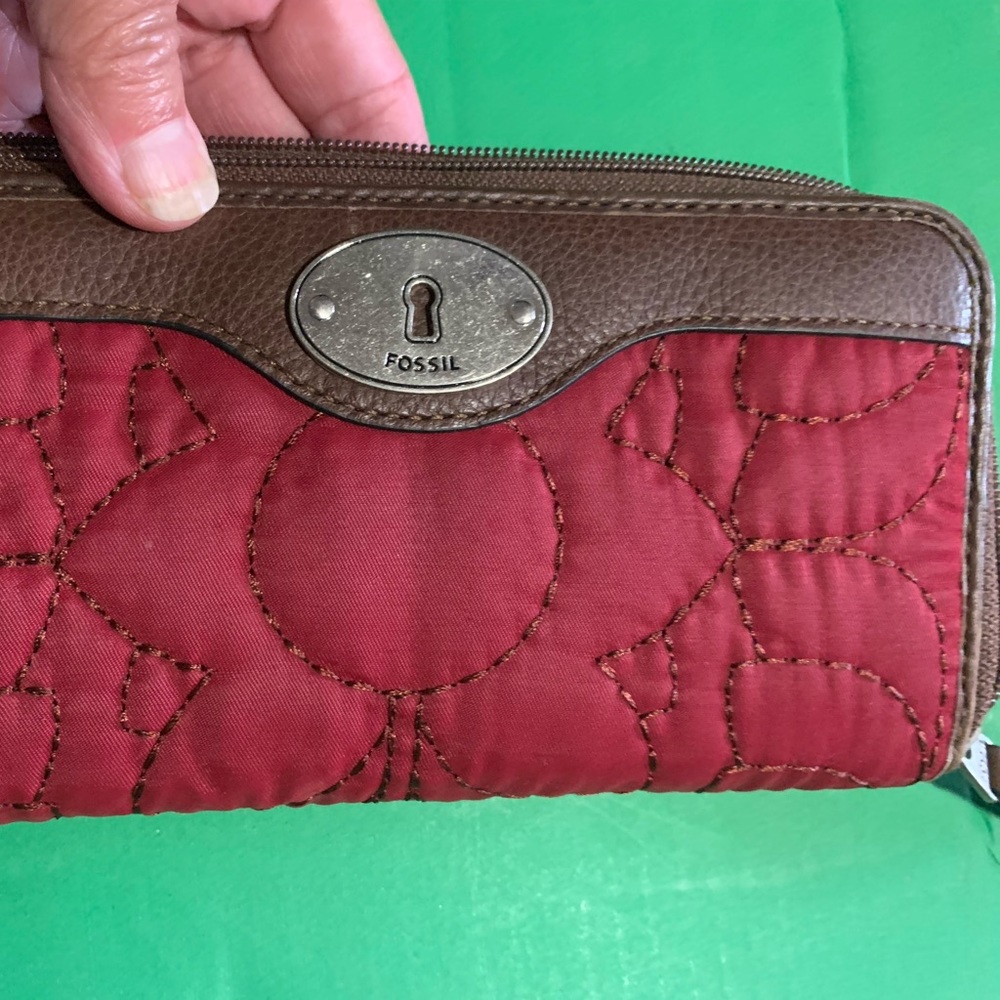EUC! FOSSIL KEY-PER WALLET.
